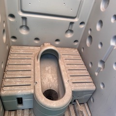 仮設トイレ売ります。
の画像
