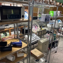 ☆お店にて　調理器具・餅つき機・ガスコンロ　ト-スタ-アイロン・・他　フリーマーケット開催中  の画像