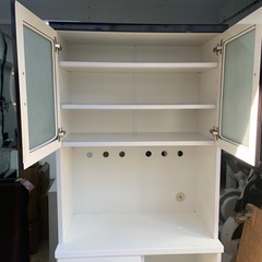 ダイニングボード　食器棚の画像