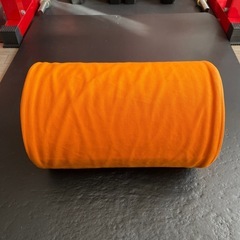 オレンジ色　スツールの画像