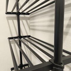 【引取決定】突っ張り伸縮ラック ブラックの画像