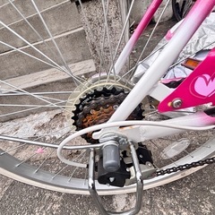 【無料】ピンク色の自転車（24インチ）をお譲りします
（中古）の画像