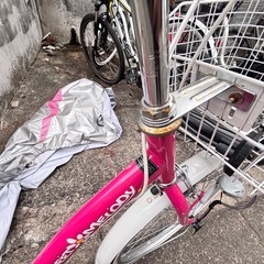 【無料】ピンク色の自転車（24インチ）をお譲りします
（中古）の画像