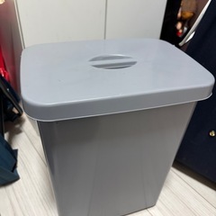 スライド付きダストボックスの画像