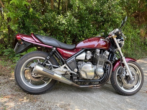 ゼファー1100