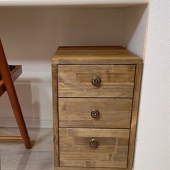 キャスター付き 3段 サイド チェスト ベッドサイドテーブルの画像