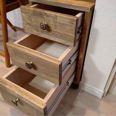 キャスター付き 3段 サイド チェスト ベッドサイドテーブルの画像