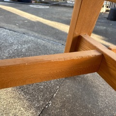 木製のベンチの画像