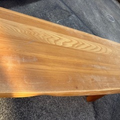 木製のベンチの画像