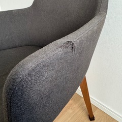 【無料】イタリア製カリガリス チェア2脚（破れ・汚れあり）の画像