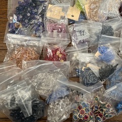 【12/22まで】ハンドメイド　パーツ　ビーズの画像