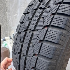 スタッドレスタイヤの画像