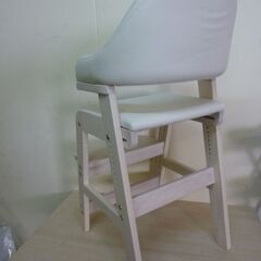 ※取引中/売約済***********　未使用/新品　組立済み　訳あり特価　お掃除ロボ対応 学習チェア 天然木 高さ調節 座面スライド 子供 小学生 学習椅子 木製の画像