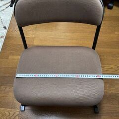 お座敷チェア２脚まとめて買い取りの方を募集。の画像