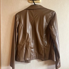 合皮レディースジャケットの画像