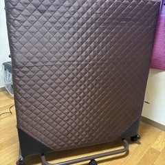 折りたたみベッドの画像