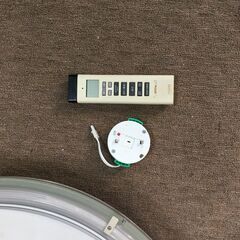 【中古】蛍光管シーリングライト　コイズミGHN7168T　12畳　リモコン付き　動作品の画像