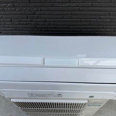 ★高年式★　2021年製　富士通　お掃除ロボット付き　ルームエアコン　2.2kwの画像