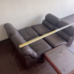 応接セット　ソファー1人用4台　テーブルの画像