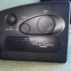 防災グッズ（手巻き懐中電灯＆AMラジオ）の画像