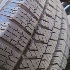 スタッドレスタイヤ&ホイール4本の画像