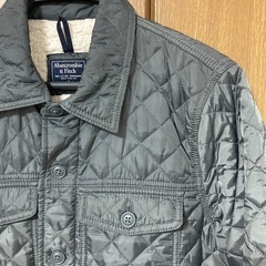 Abercrombie & Fitch キルティングジャケット S グレーの画像