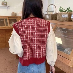 チェック柄ニットベストの画像