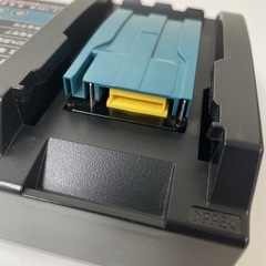 R352 ☀️ makita マキタ 18V/14.4V 充電器 DC18SD ⭐ 動作確認済 ⭐ クリーニング済の画像