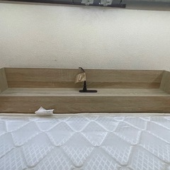 【リサイクルサービス八光】幅98.5cm　ナチュラルウッド　2口コンセント付きシングルベッドの画像