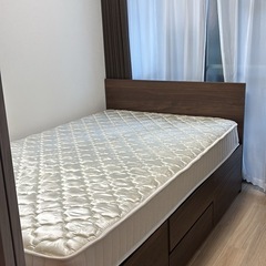 ニトリ セミダブルベッドの画像