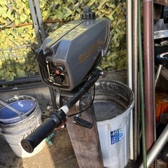 スズキ2馬力船外機の画像