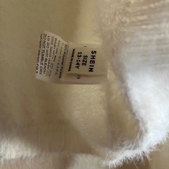 シーイン白セーターの画像