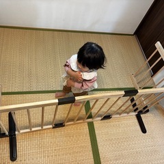 ベビーフェンス 木製 置くだけ 高さ55cm 幅185cm/465cm 自立式 補助スタンド付き 天然木 簡単設置の画像