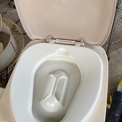 ポータブルトイレ 大人用 介護用の画像