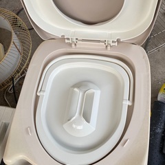 ポータブルトイレ 大人用 介護用の画像