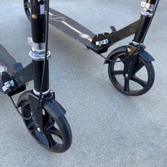 折りたたみキックボード2個セットの画像