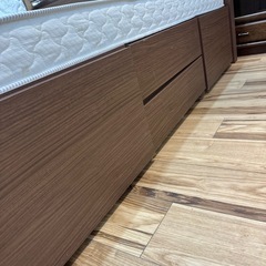 ニトリ　定番　引き出し付き　コンセント付き　マットレス付きシングルベッドの画像