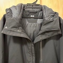 ユニクロ　定番　ハイブリッドダウンパーカー　サイズS　の画像