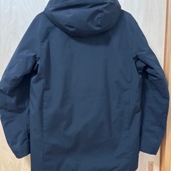 ユニクロ　定番　ハイブリッドダウンパーカー　サイズS　の画像