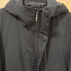 ユニクロ　定番　ハイブリッドダウンパーカー　サイズS　の画像