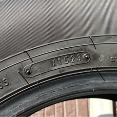 195/80R15 107/105N LT DUNLOP　ラジアルタイヤ ハイエース　4本セットの画像