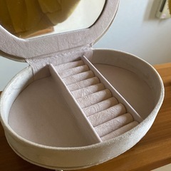 ジュエリーケースの画像