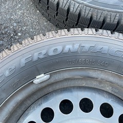 スタッドレスタイヤ4本　175/65 R15の画像