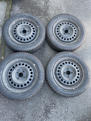 スタッドレスタイヤ4本 175/65 R15