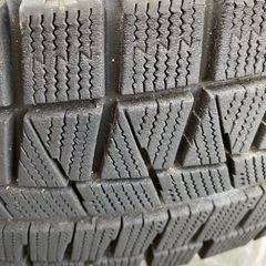 スタッドレスタイヤの画像