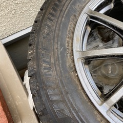スタッドレスタイヤの画像