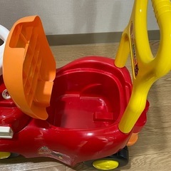 【お譲り先決定】アンパンマンの消防車手押し車の画像