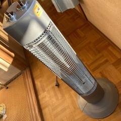 電気ストーブ　細長い首振り型の画像