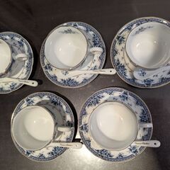 Valentinoコーヒーカップ5点セット（中古）の画像