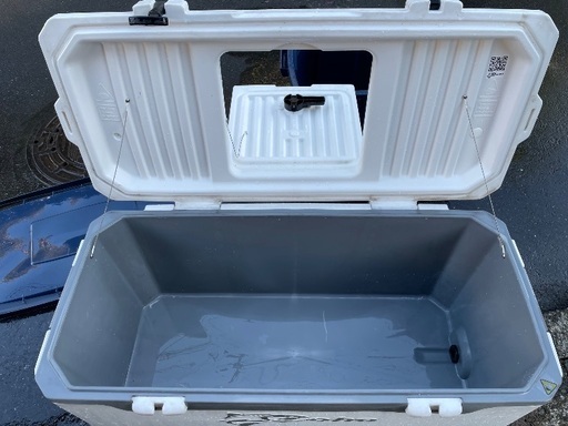 大型クーラーボックス 156L